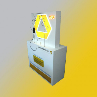 XL Heißer Draht mit Logobeleuchtung und vergleichbaren Ergebnissen